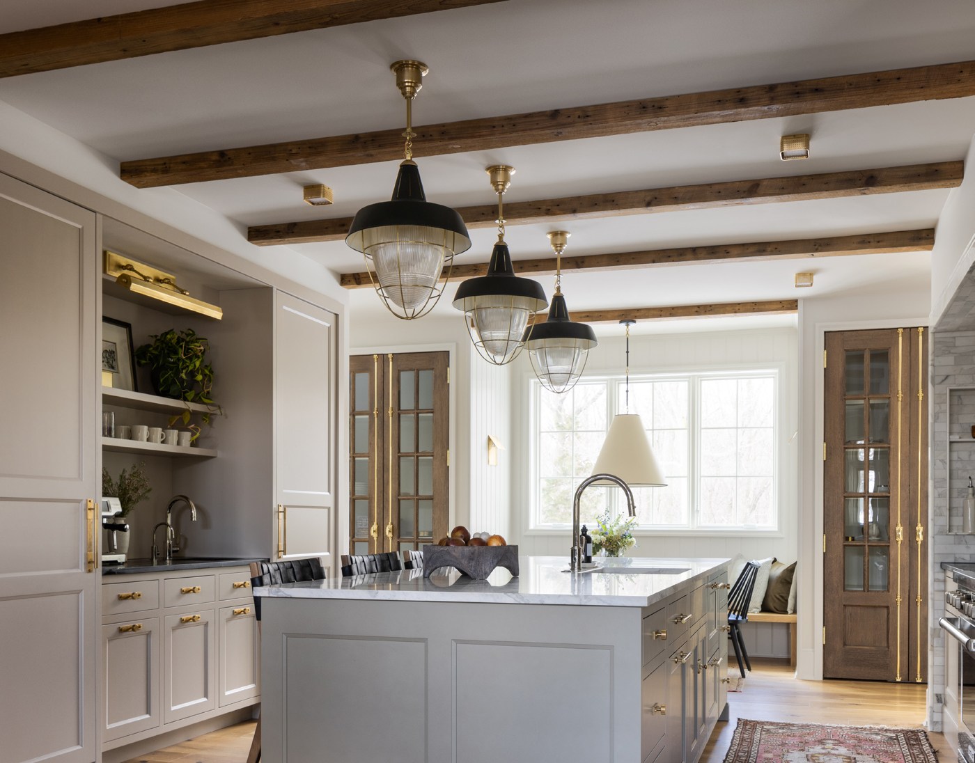 LIGHTING / VISUAL COMFORT room setting